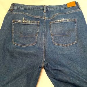 American Eagle Mom Jeans Curvy